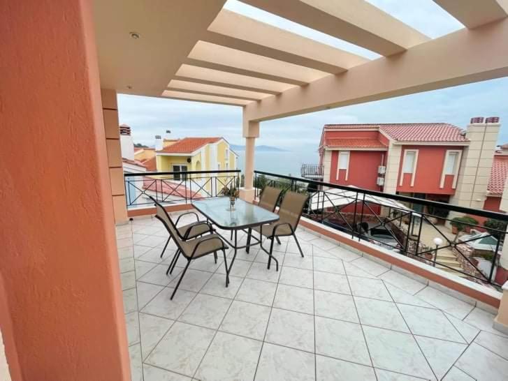 Endless Blue Seaside Villa Palaiontsiflikion Exterior photo