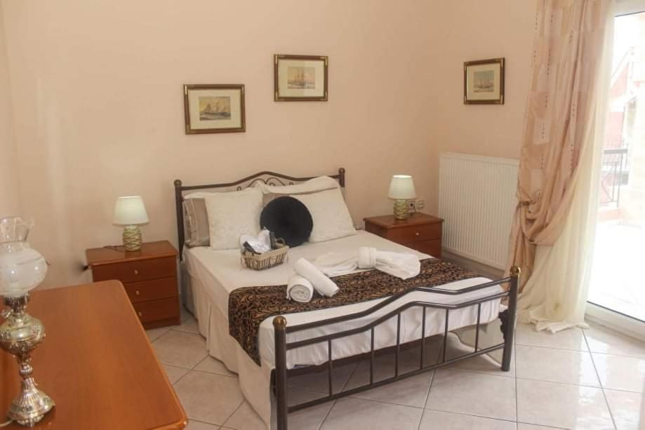 Endless Blue Seaside Villa Palaiontsiflikion Exterior photo